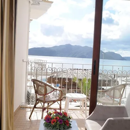 ホテル Pasa Garden マルマリス