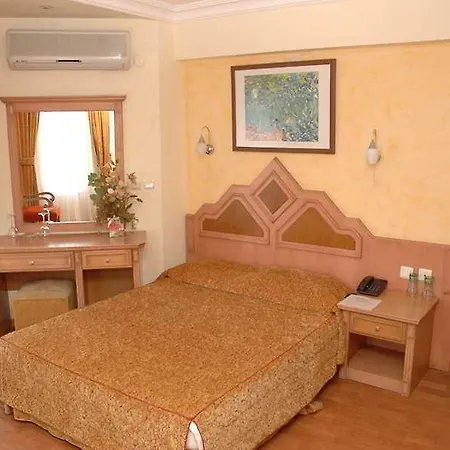 Pasa Garden 3* מרמריס