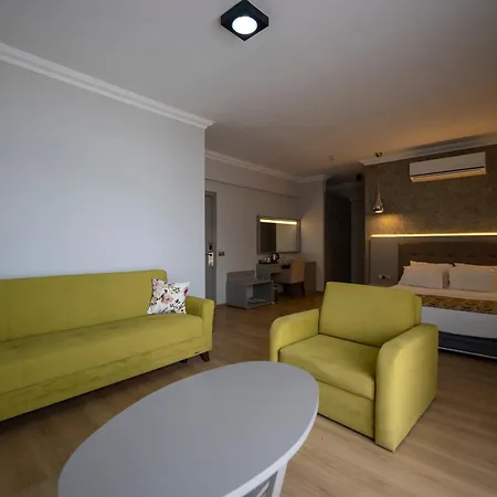 מלון Pasa Garden 3*